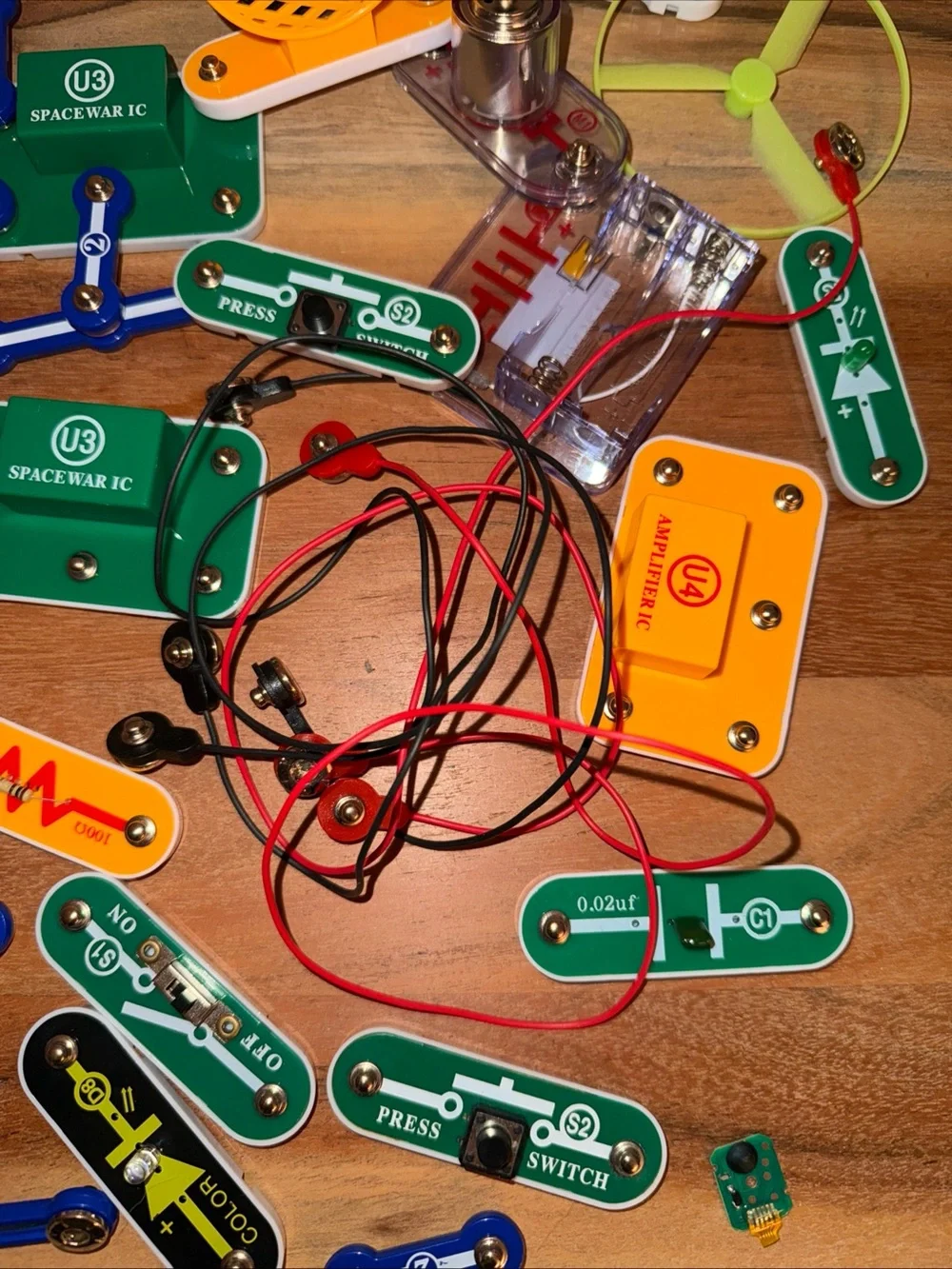 Elenco Snap Circuits Lights Sound Electronic 66 Pieces & Parts Lot STEM toy